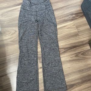 Lululemon pants size 6